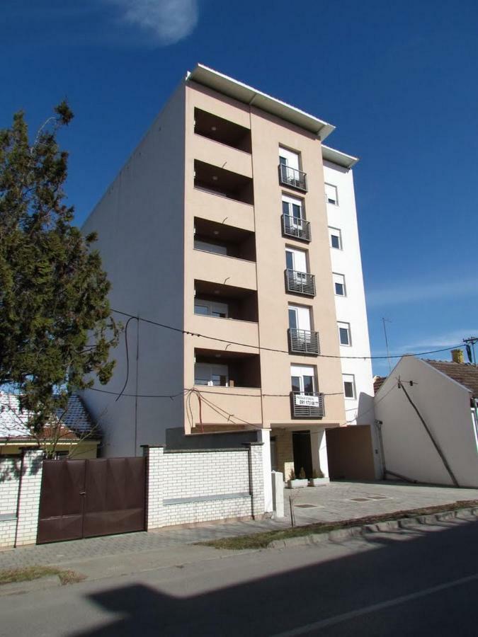 Apartman Pampas Osijek Exteriör bild