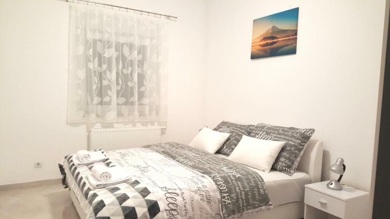 Apartman Pampas Osijek Exteriör bild